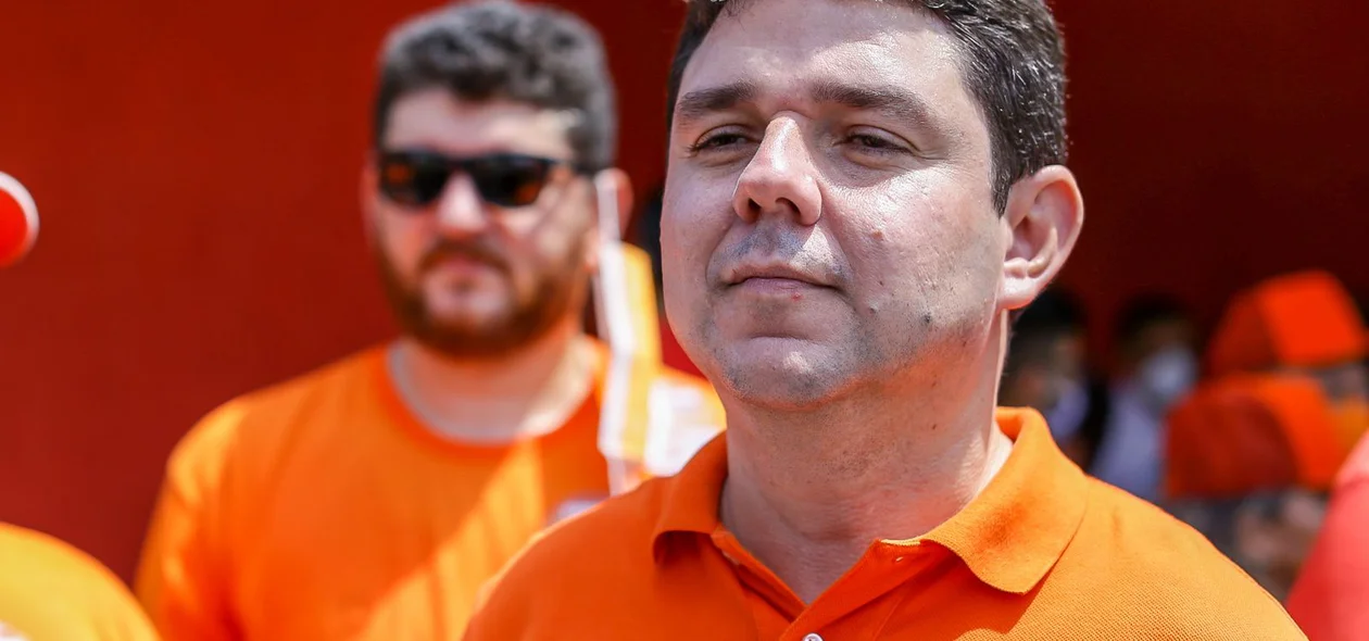 Advogado Carlos Henrique