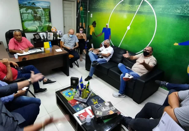 Arbitral contou com a participação de 8 clubes