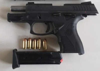 Arma de fogo apreendida pelo RONE no Poti Velho