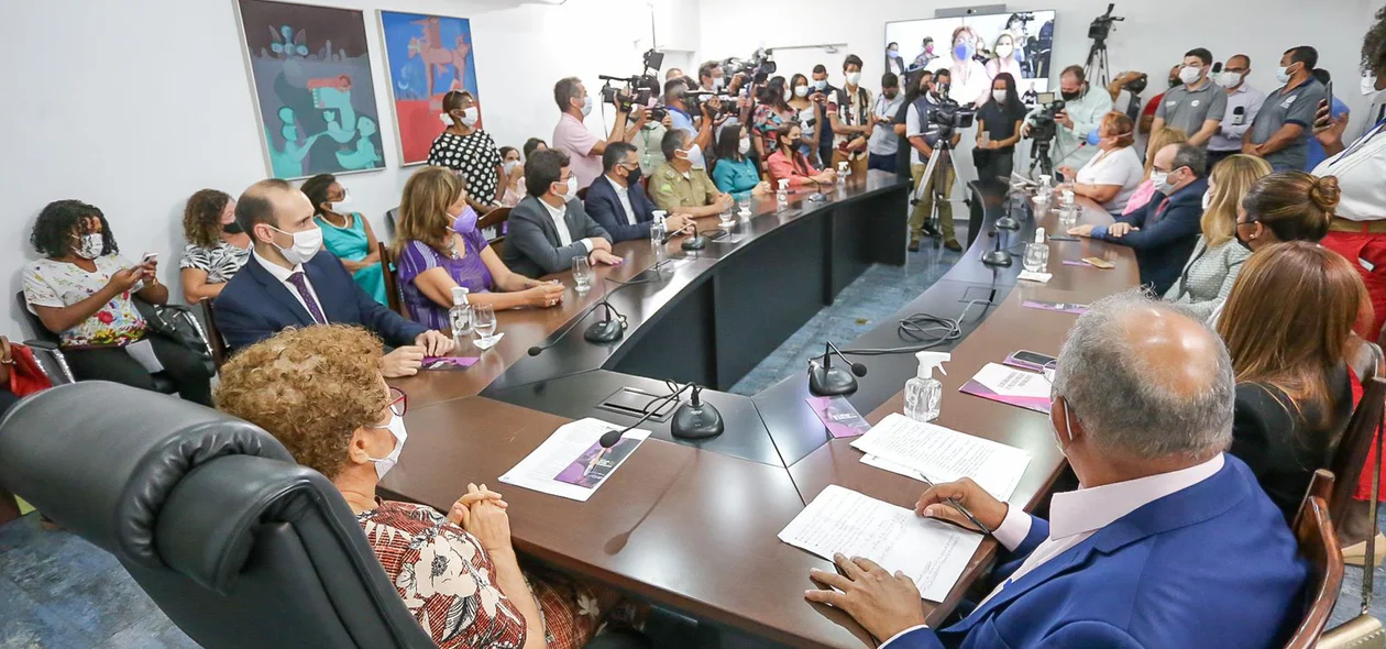 Autoridades participaram da abertura da agenda no Palácio de Karnak