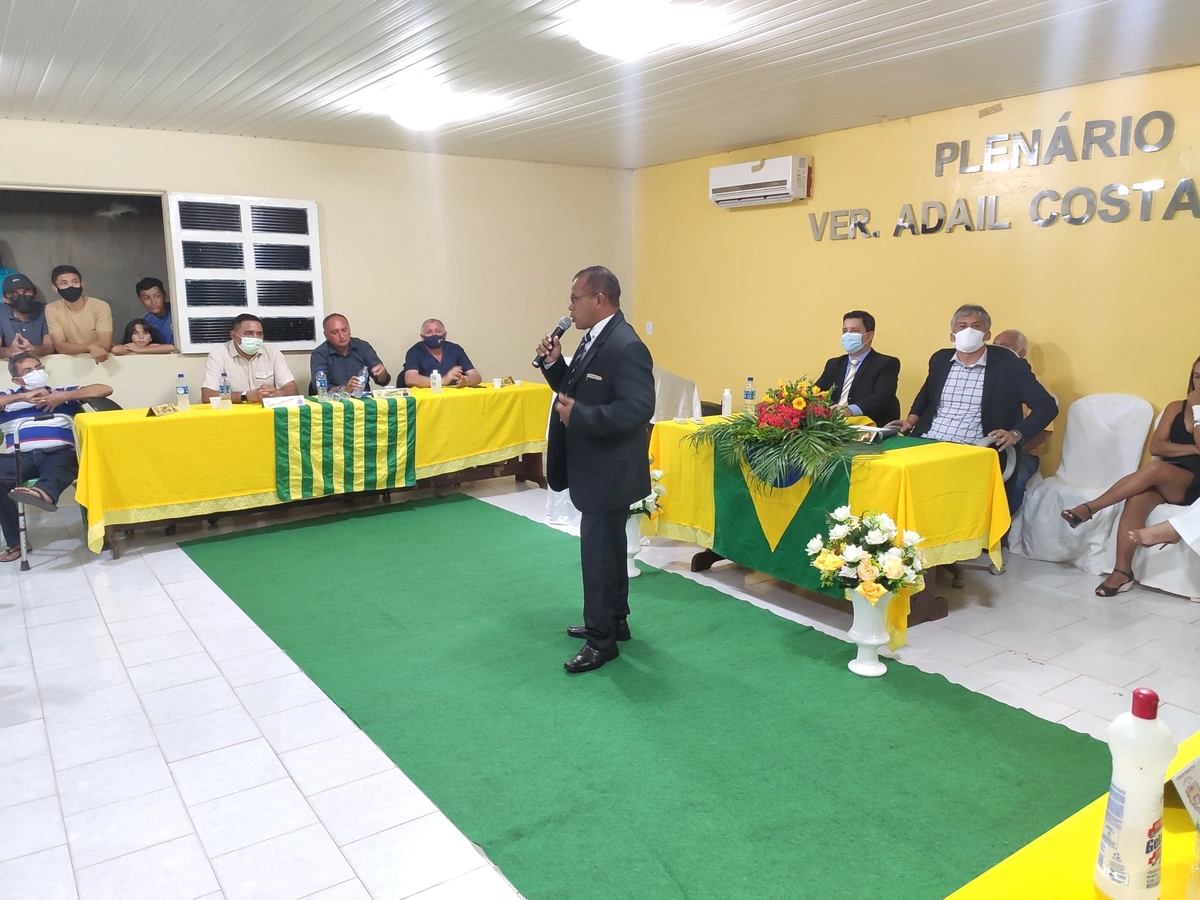 Câmara empossa novo prefeito de Murici dos Portelas