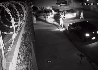 Câmera registrou assalto na porta da casa da vítima, no Aeroporto
