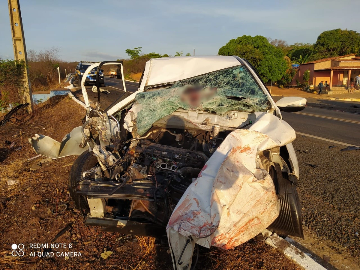 Carro HB20 envolvido no acidente