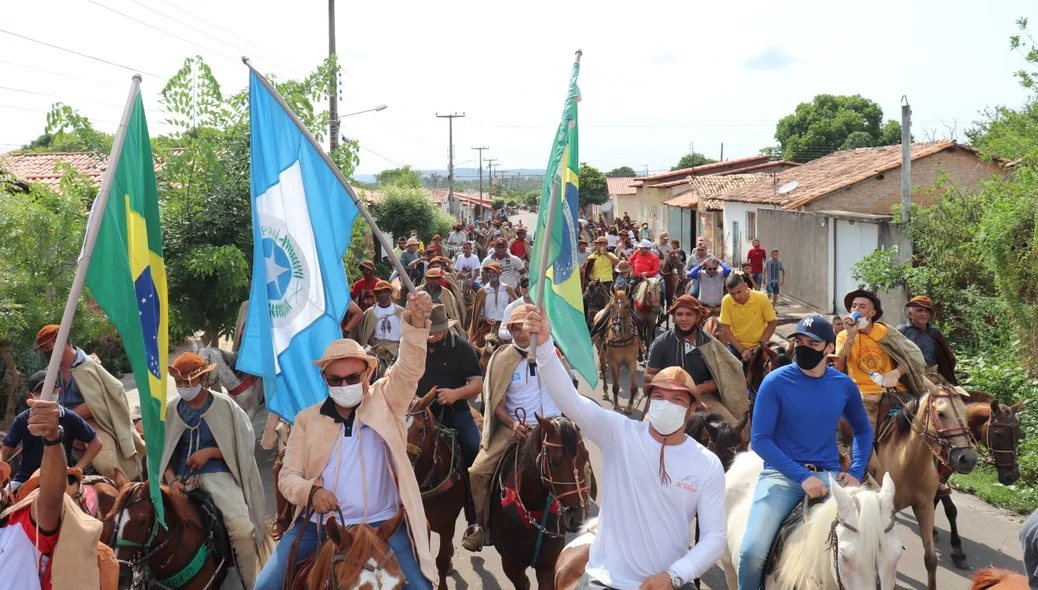 Cavalgada dos vaqueiros em Beneditinos