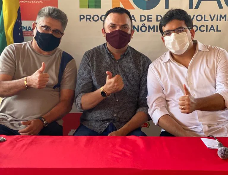 Deputado João Mádison ao lado de Bruno Sindô e Rafael Fonteles
