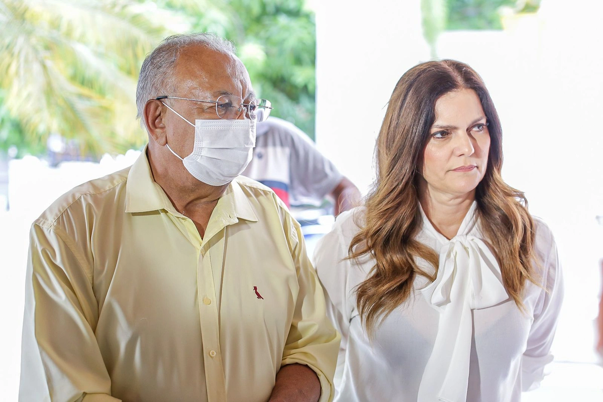 Dr. Pessoa ao lado de Iracema Portela