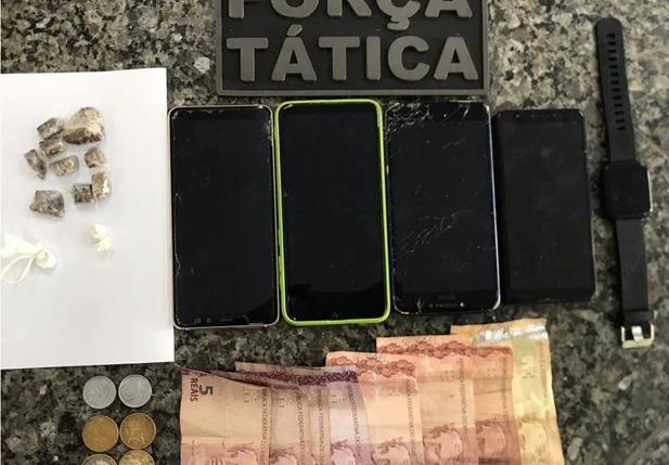 Drogas, celulares e dinheiro apreendidos pela PM do Maranhão