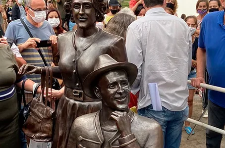Estátuas de Paulo Gustavo inauguradas nesta segunda-feira (22) em Niterói