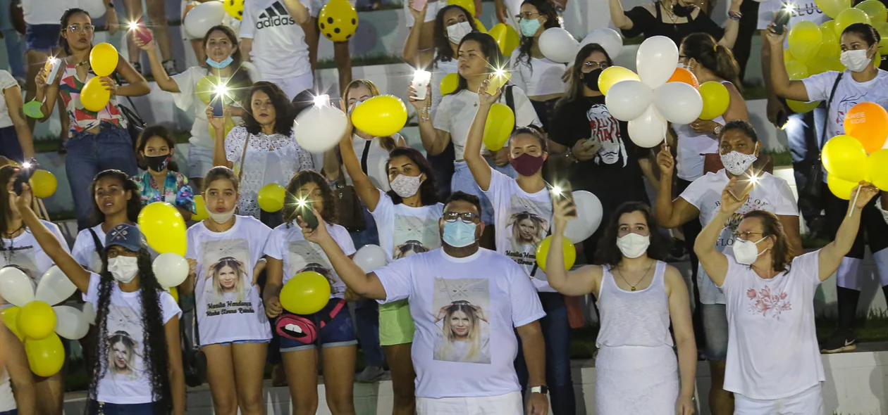 Fãs homenageando Marília