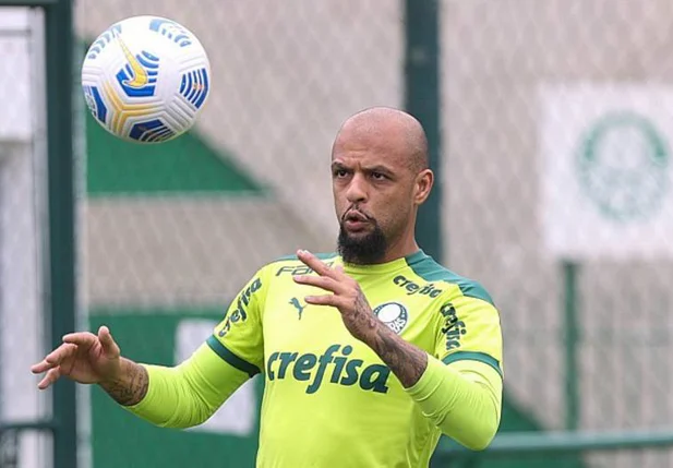 Felipe Melo faz tratamento no joelho direito para disputar final da Libertadores