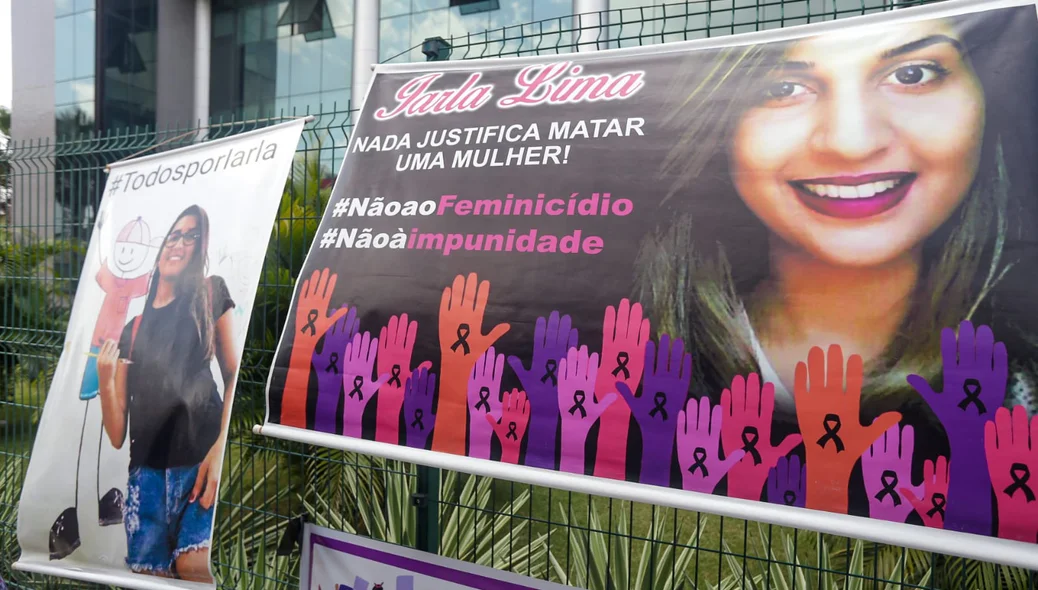 Iarla Barbosa foi assassinada com dois tiros no rosto pelo ex-tenente do Exército Brasileiro, José Ricardo da Silva Neto