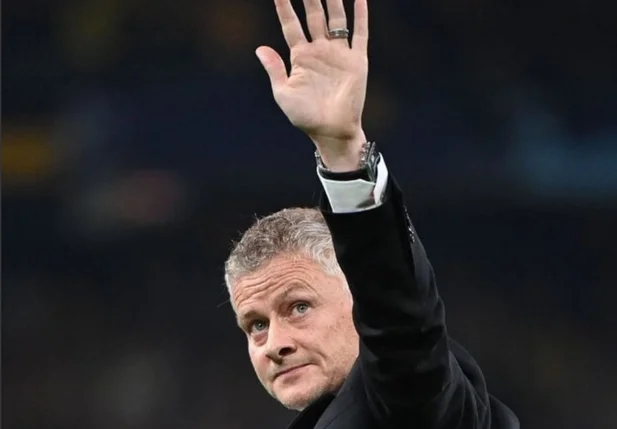 Manchester United anuncia demissão de Solskjaer