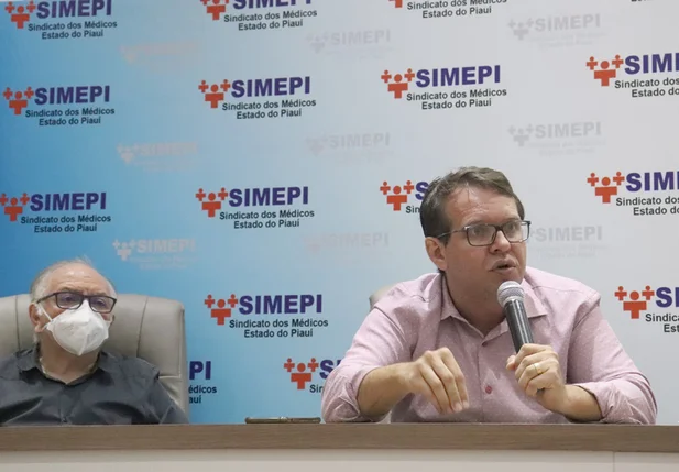 Médicos realizam paralisação de advertência