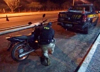 Motocicleta apreendida pela PRF em Vila Nova do Piauí