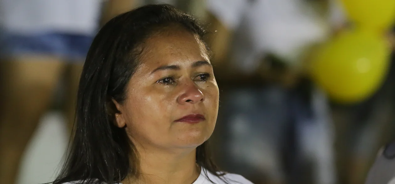 Mulher emocionada