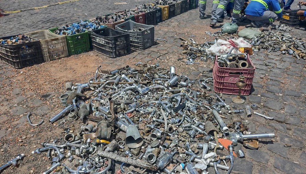 Objetos encontrados com a polícia