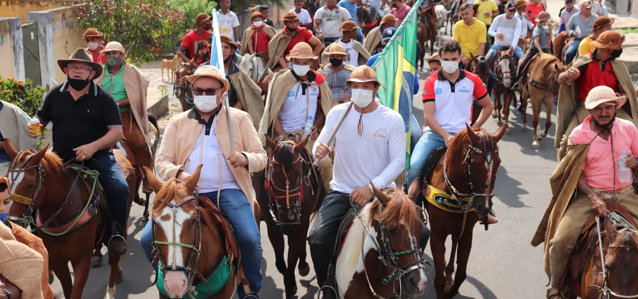 Os vaqueiros percorreram as ruas da cidade