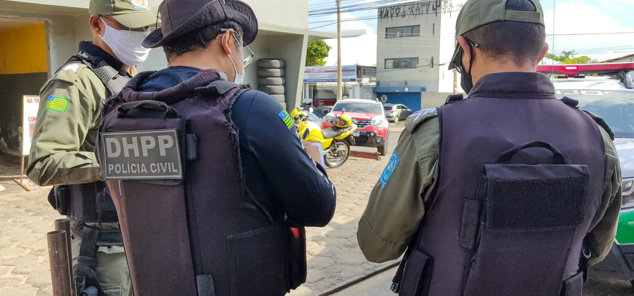 Polícia Militar e perícia no local