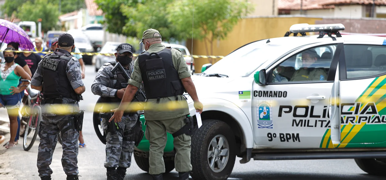 Polícia Militar  no local