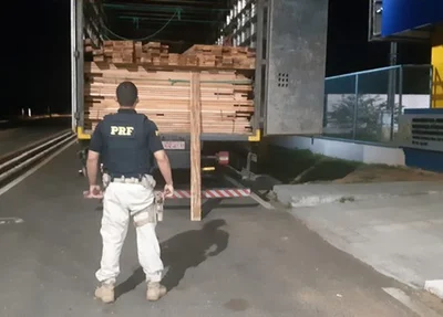 PRF apreende madeira ilegal em Valença do Piauí