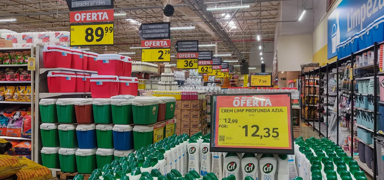 Promoções da Black Friday em uma loja de Teresina