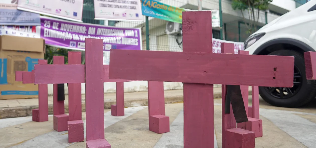Protesto pede também justiça para outras mulheres assassinadas na capital
