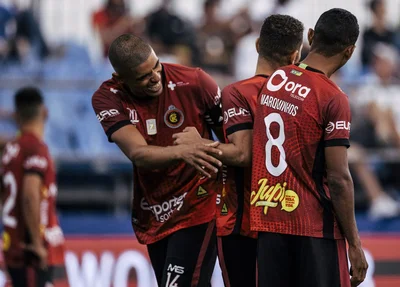 Resenha goleou os chilenos do Paris FC por 6 a 1.