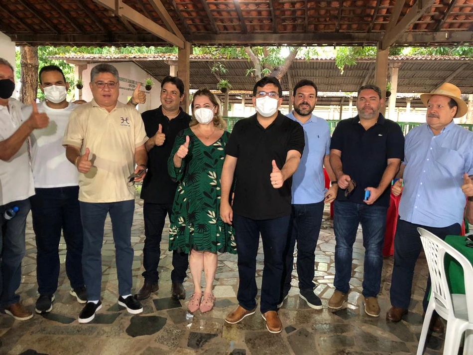 Secretários do governo em visita