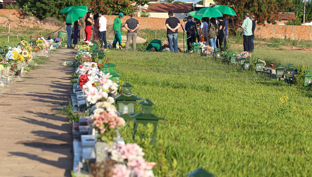 Sepultamento aconteceu no Cemitério Jardim da Ressurreição em Teresina