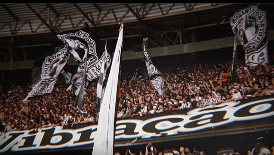 Torcida do Vozão na Arena Castelão, em Fortaleza.