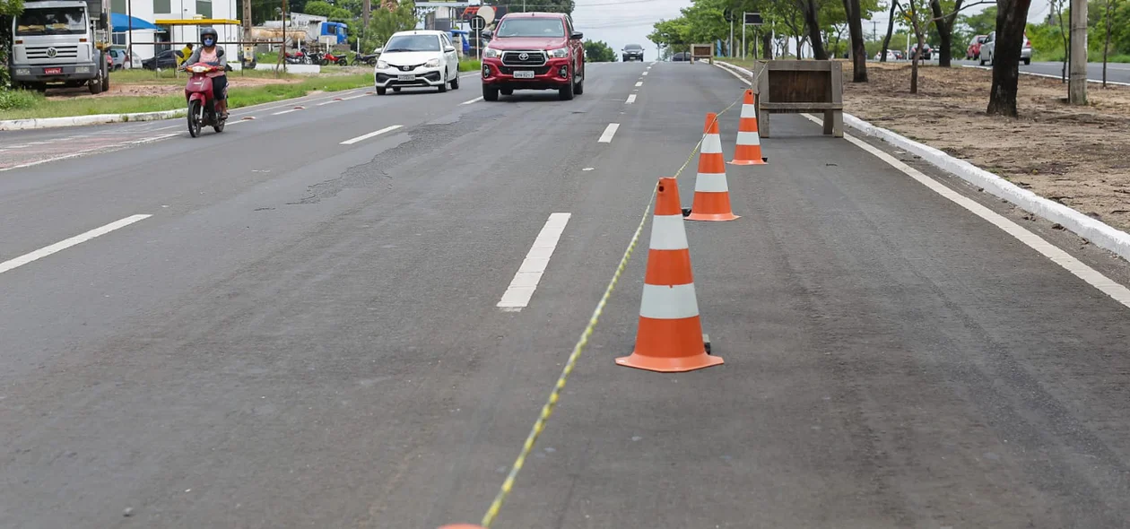 Trecho interditado na Avenida João XXIII