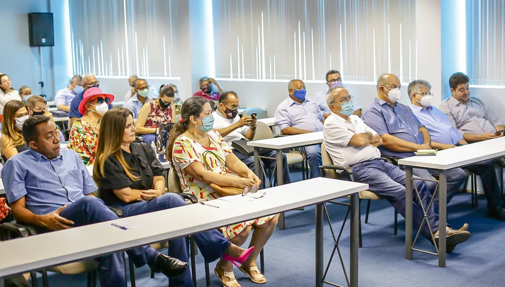 Vários outras autoridades estiveram presentes na apresentação de plano de governo