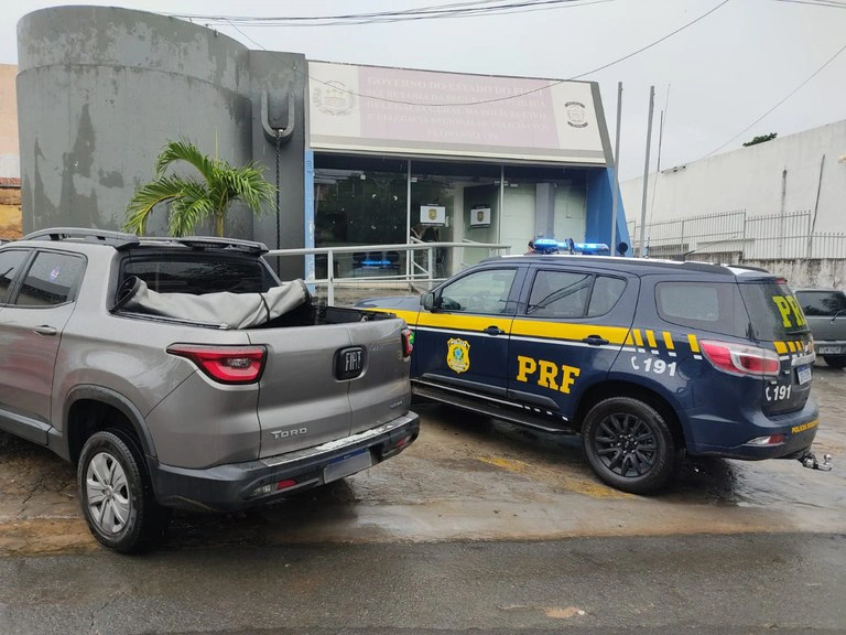 Veículo recuperado pela PRF em Floriano