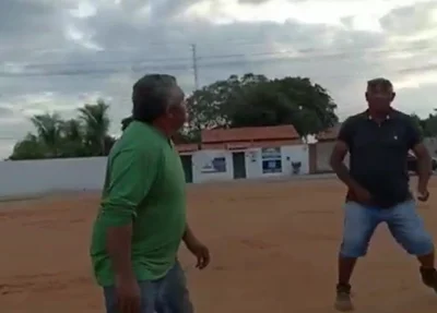 Vídeo mostra briga entre vereador e segurança do prefeito de Curimatá