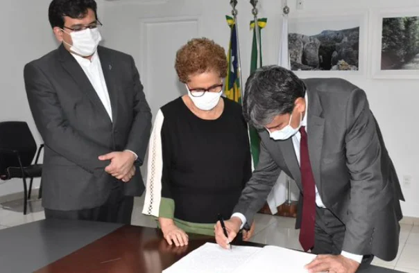 Wellington Dias transmite cargo para participar da COP26 em Glasgow