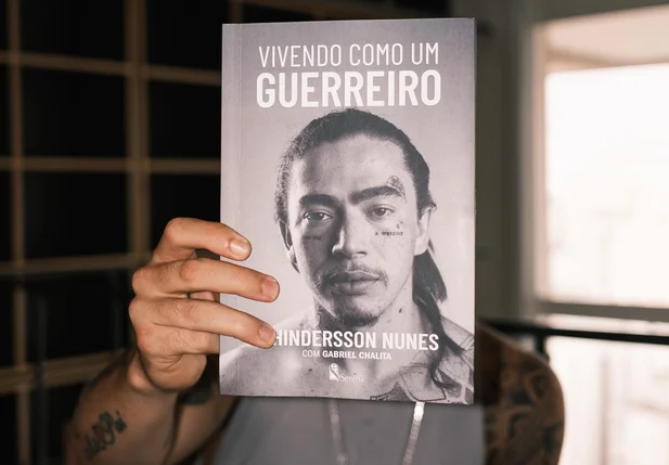 Whindersson Nunes anuncia lançamento do primeiro livro