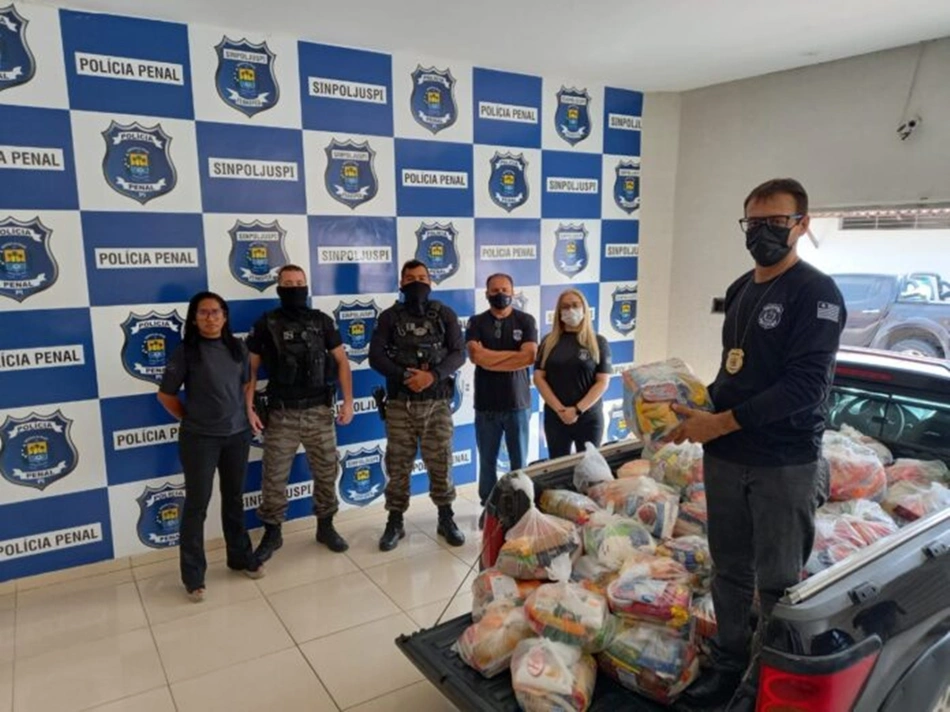 1ª Jornada de Arrecadação de Alimentos da Sinpoljuspi entrega cestas básicas nesta quinta-feira (23)
