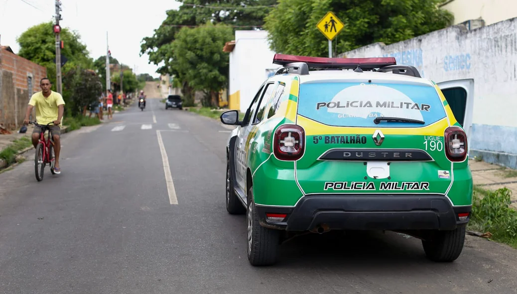 5º Batalhão no local onde os bandidos foram atropelados