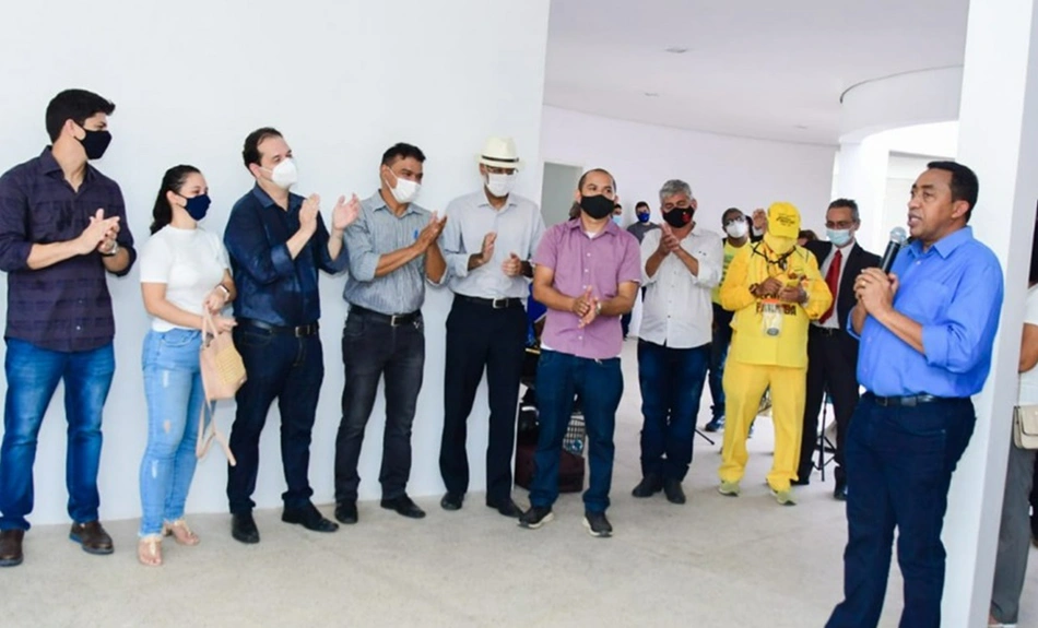 A entrega ocorreu na última terça-feira