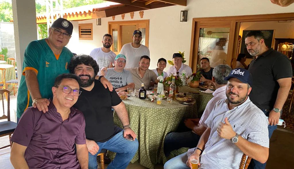 Almoço na fazenda do deputado João Mádison