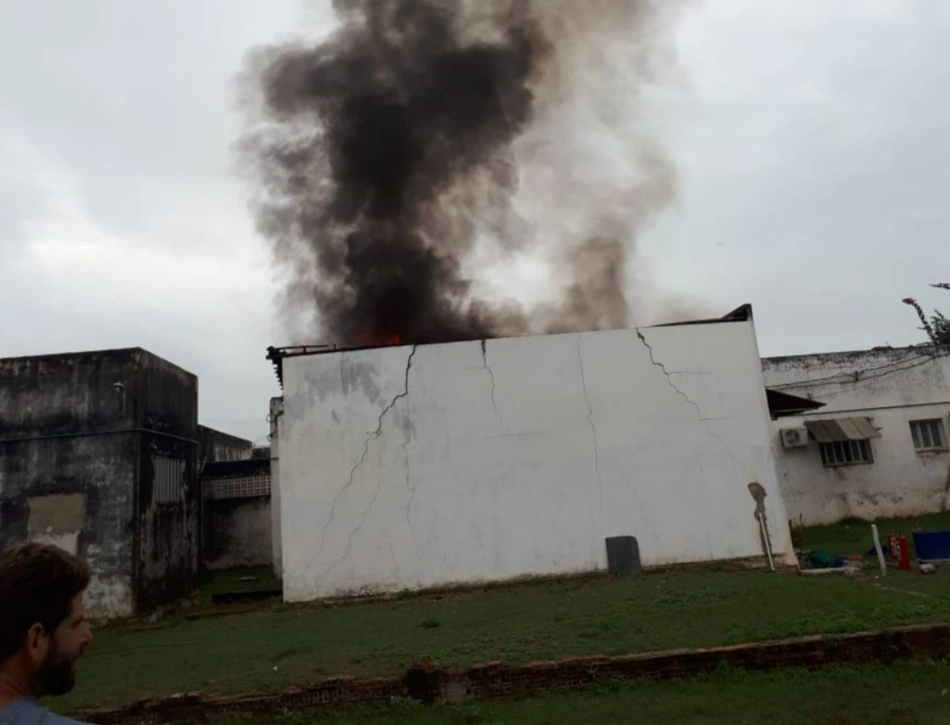 Almoxarifado foi completamente destruído