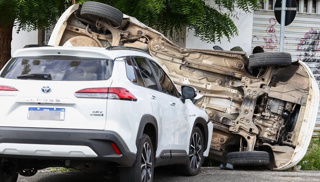 Ambos os motoristas possuem seguros e se resolveram