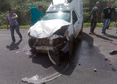 Ambulância de Dom Inocêncio ficou destruída