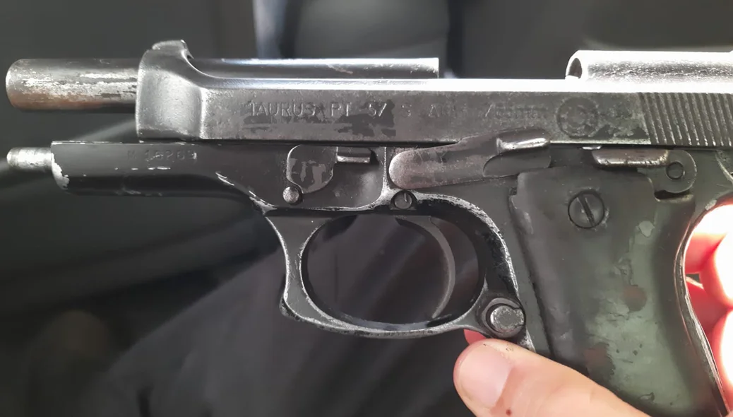 Arma apreendida na operação