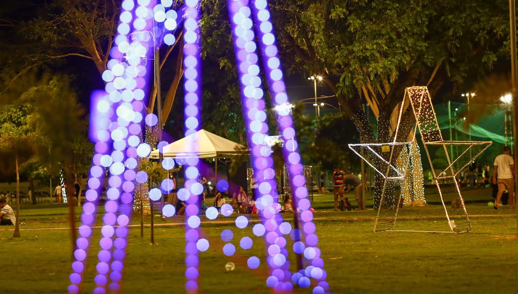 Árvore de Natal no Parque da Cidadania