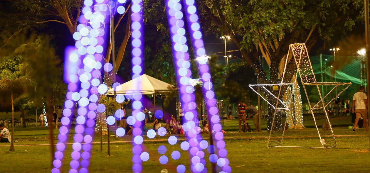 Árvore de Natal no Parque da Cidadania