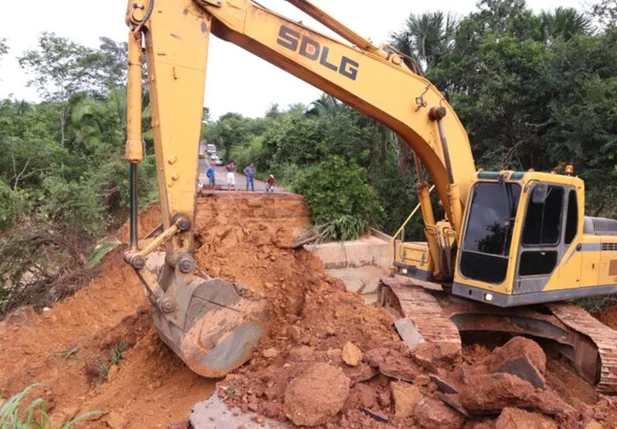 As obras iniciaram na manhã desta quarta (29)