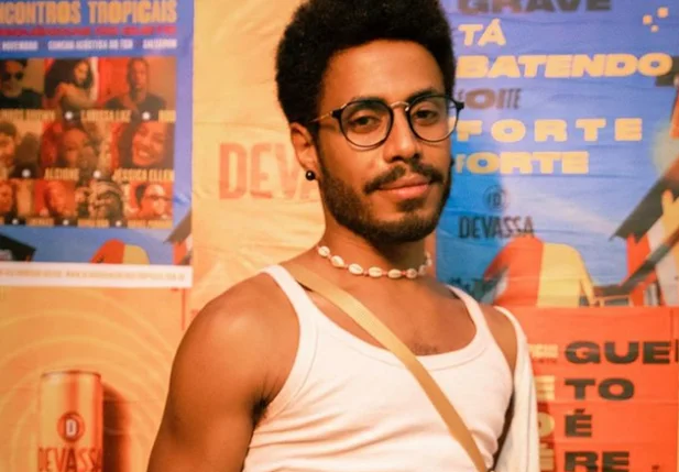 Ator Ícaro Silva