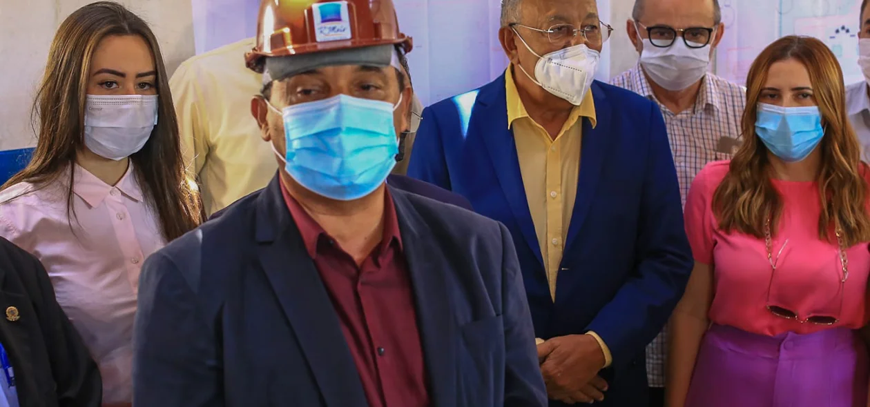 Autoridades no evento