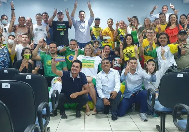 Bolsonaristas se reúnem em Picos